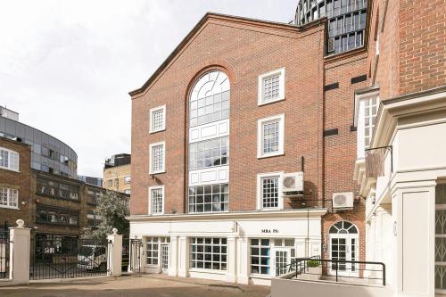 Brook House, 12 Chapel Place, Shoreditch, London, EC2A