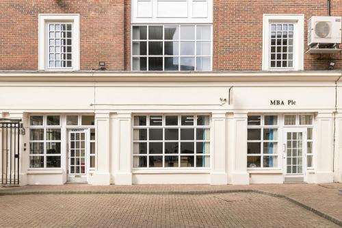 Brook House, 12 Chapel Place, Shoreditch, London, EC2A
