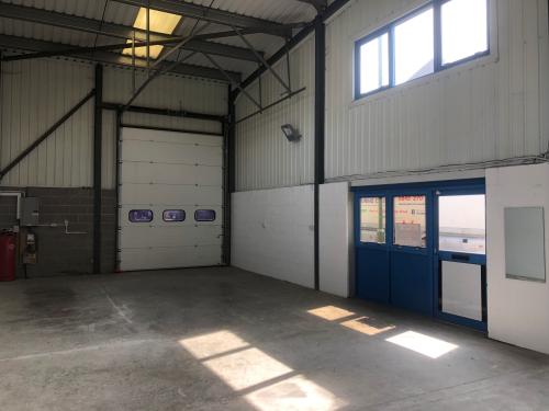 Unit 6/7, Elm Business Units, Chartwell Road, Lancing, BN15