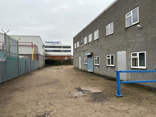 Unit 9, Mudlands Industrial Estate, Manor Way, Rainham, RM13
