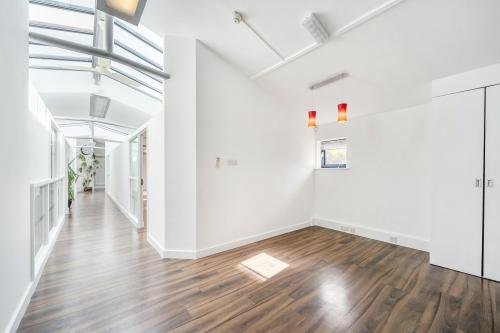 18 Linen House, 253 Kilburn Lane, Queens Park, London, W10