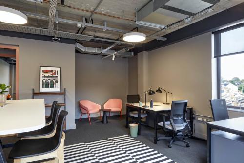 Clockwise Offices Greenside House, 50 Station Road, Wood Green, London, N22
