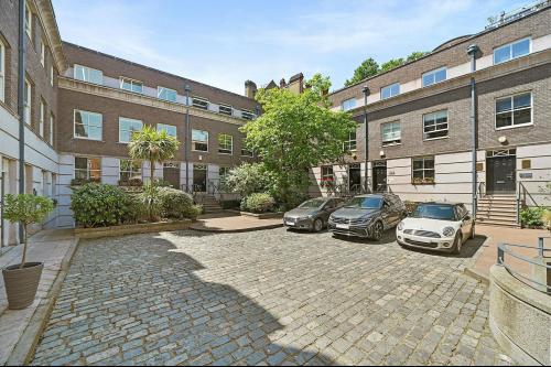 1 Coldbath Square, Farringdon, London, EC1R