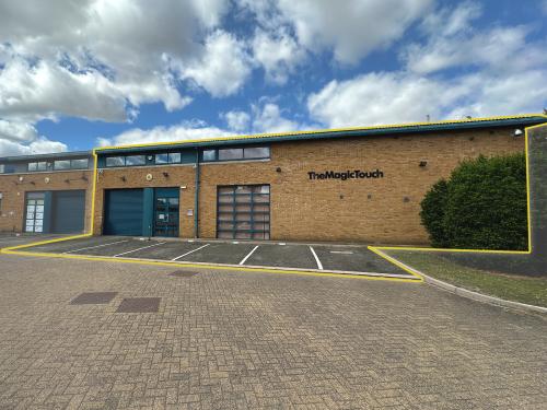 Unit 4 Apex Business Centre, Boscombe Road, Dunstable, LU5