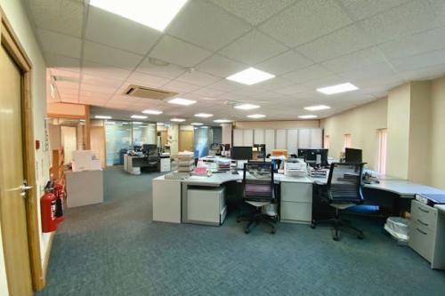 Unit 4 Apex Business Centre, Boscombe Road, Dunstable, LU5