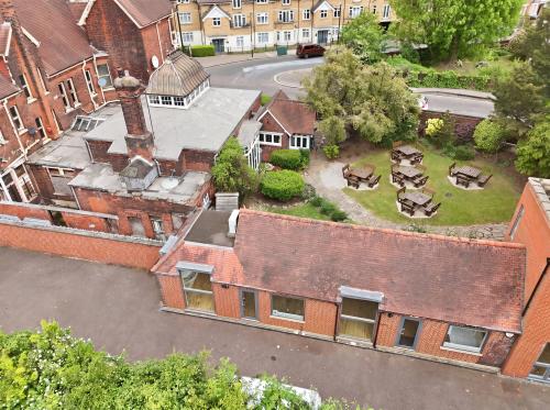 142 St. Marks Road, Enfield, EN1