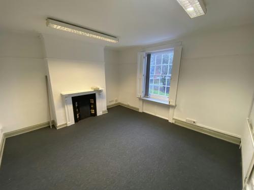 15 Queen Square, Leeds, LS2