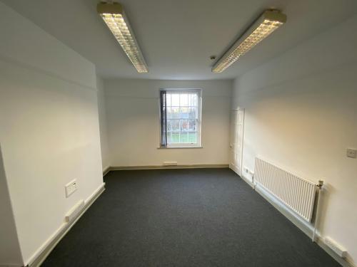 15 Queen Square, Leeds, LS2