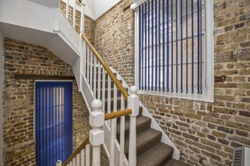 59-61 Colonial Buildings, Hatton Garden, Farringdon, London, EC1N