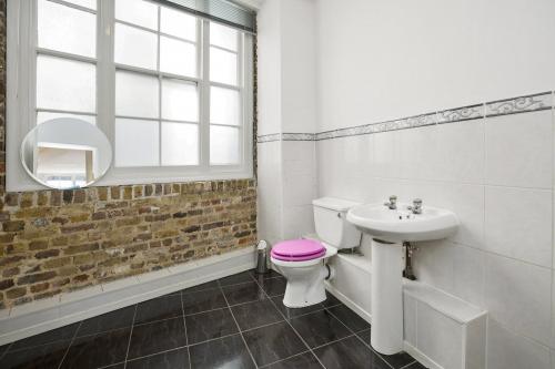 59-61 Colonial Buildings, Hatton Garden, Farringdon, London, EC1N