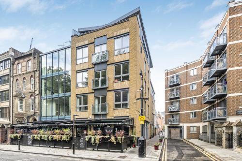 11 Hoxton Square, Hoxton, London, N1