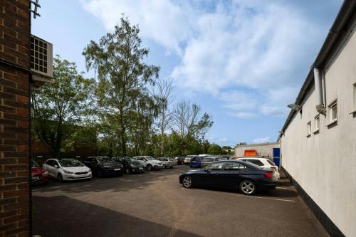 6 Stakes Hill Road, Waterlooville, PO7