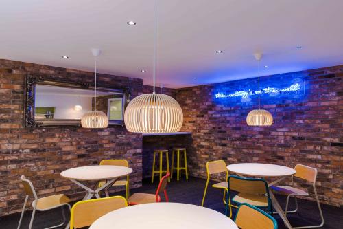 5 Southampton Place (Bw), Holborn, London, WC1A