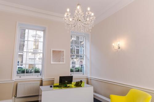 5 Southampton Place (Bw), Holborn, London, WC1A