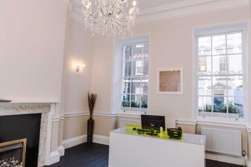 5 Southampton Place (Bw), Holborn, London, WC1A