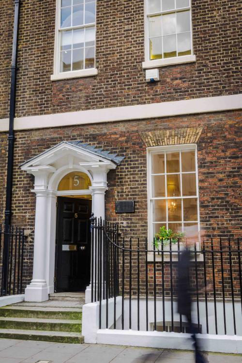 5 Southampton Place (Bw), Holborn, London, WC1A
