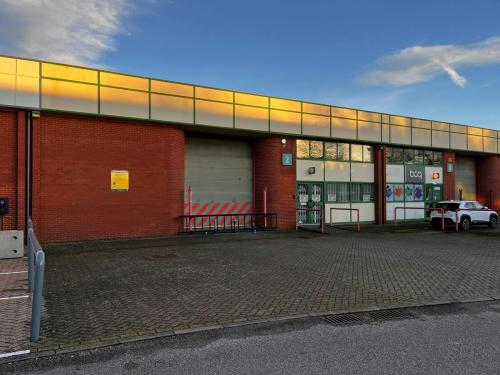 Unit 2, Canon Industrial Park, Canons Road, Old Wolverton, Milton Keynes, MK12