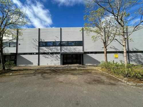 Unit 9, Clarendon Industrial Park, Garamonde Drive, Wymbush, Milton Keynes, MK8