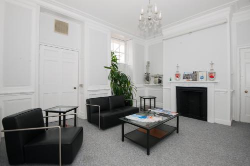 Fountain House, Hill Rise, Richmond, TW10
