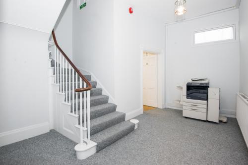 Fountain House, Hill Rise, Richmond, TW10