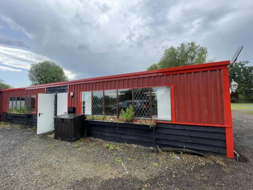 Offices 1,2 & 3 Milton Pools, Great Milton, OX44