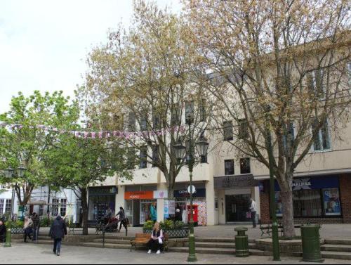 Ridgeland House, 15 Carfax, Horsham, RH12