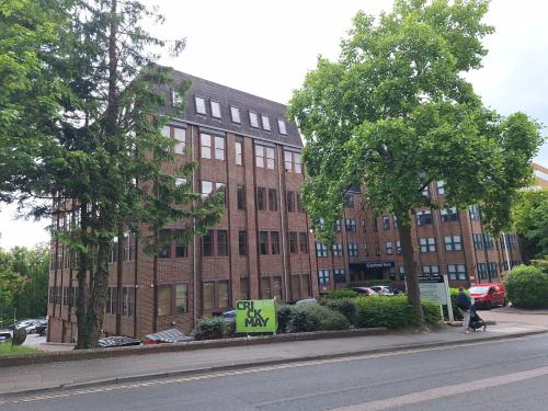 21 Perrymount Road, Haywards Heath, RH16
