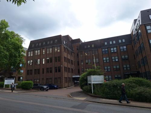 21 Perrymount Road, Haywards Heath, RH16