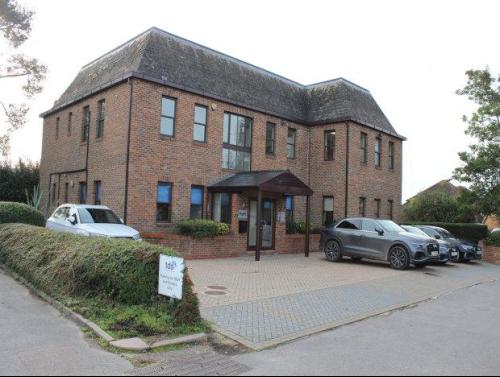 Hillreed House, 54 Queen Street, Horsham, RH13
