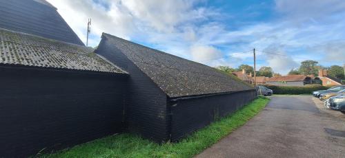 The Long Barn, Floodgates Farm, Castle Lane, West Grinstead, RH13
