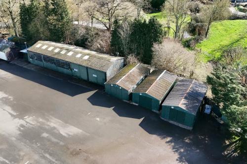 Unit 5 Ansells Yard, Kirdford Road, Billingshurst, RH14