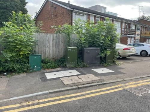 R/o 2, Eldon Avenue, Borehamwood, WD6