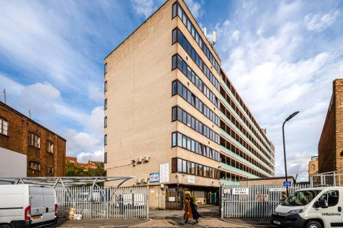 Unit 64a Regent Studios, 8 Andrews Road, London Fields, London, E8