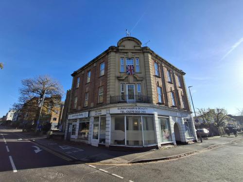 229 and 231 London Road and 5 Grand Avenue, Camberley, GU15