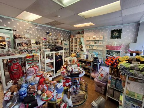 229 and 231 London Road and 5 Grand Avenue, Camberley, GU15