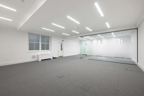 105 Piccadilly, Mayfair, London, W1J