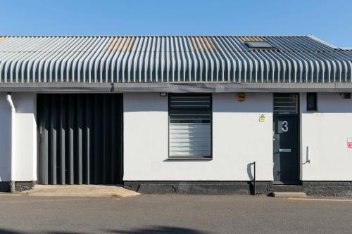 3, Brook Lane Business Centre, Brook Lane North, Brentford, TW8