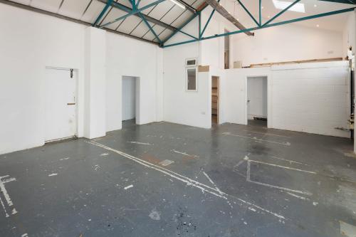 3, Brook Lane Business Centre, Brook Lane North, Brentford, TW8