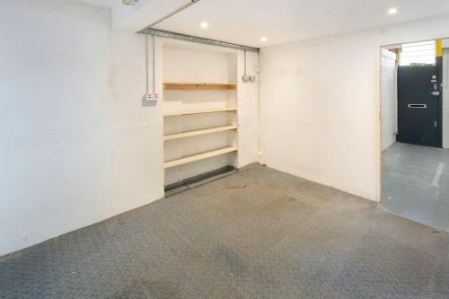 3, Brook Lane Business Centre, Brook Lane North, Brentford, TW8