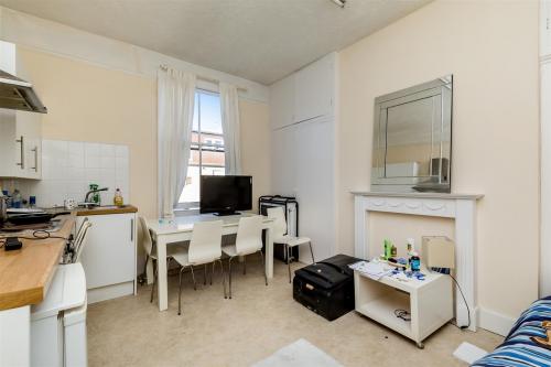 16 Osborne Villas, Hove, BN3