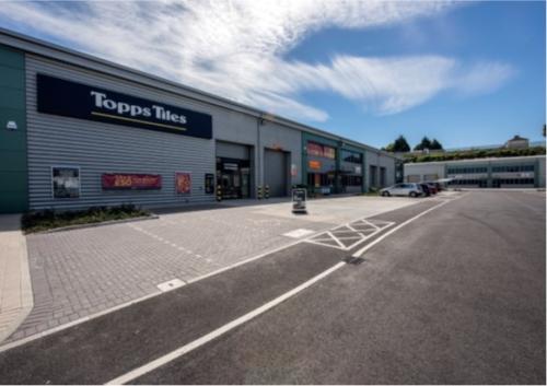 Unit 8 Trade City, Motherwell Way, West Thurrock, RM20