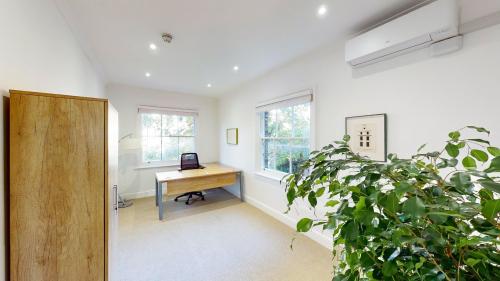 60 Pembroke Road, Kensington, London, W8