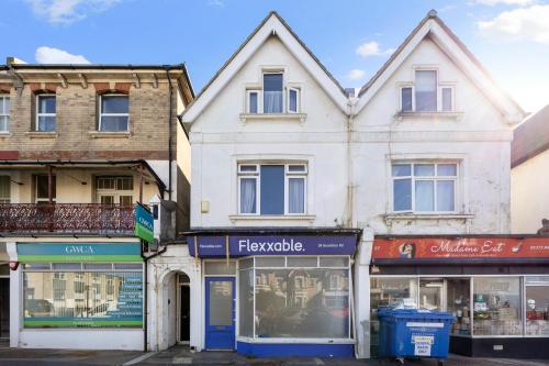 28 Boundary Road, Hove, BN3