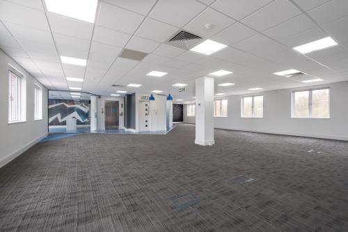 Thames House, Portsmouth Road, Esher, KT10