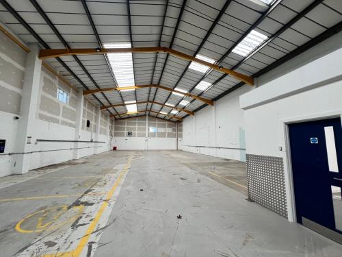 19 Progress Way, Croydon, CR0