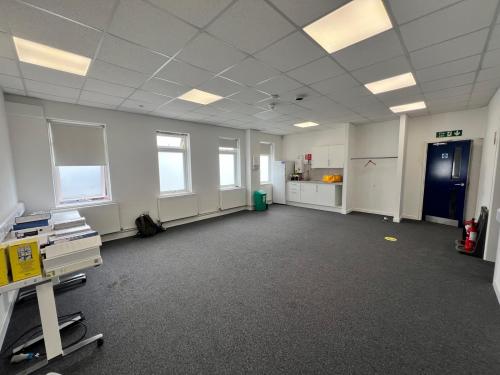 19 Progress Way, Croydon, CR0
