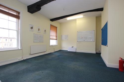 28 Market Place, Grantham, NG31