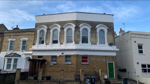 109 Shakespeare Road, Herne Hill, London, SE24