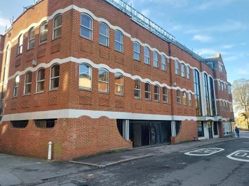 Bridge House, 97-101 High Street, Tonbridge, TN9