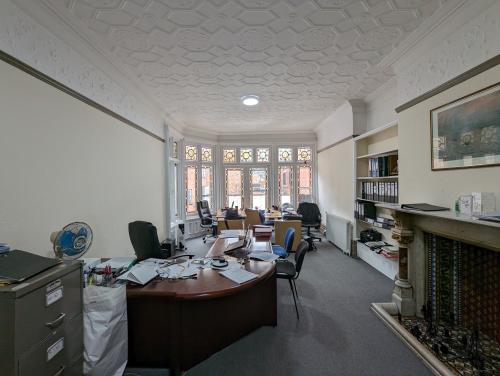 102 New Walk, Leicester, LE1